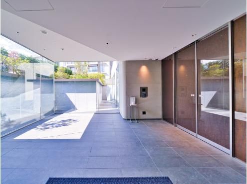2LDK Apartment for Sale in Shibuya, Tokyo - Thumbnail 3