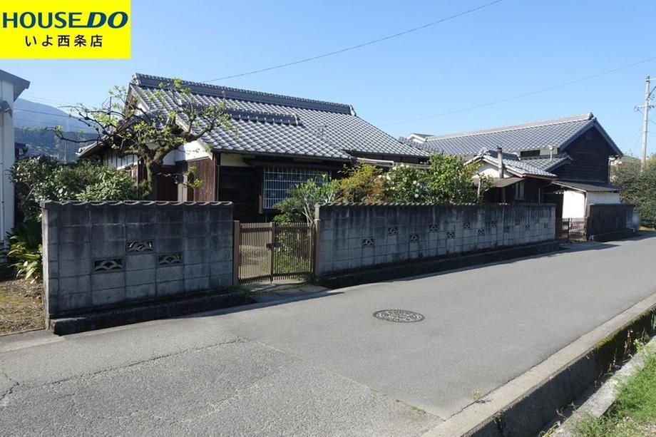 Land for Sale in Saijo City, Ehime – 581m² Plot - Image 1