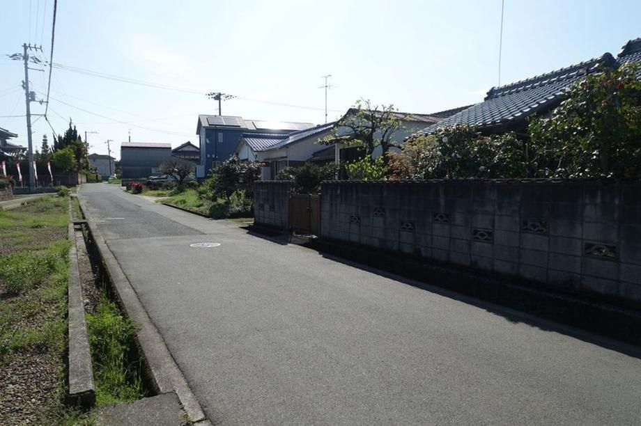 Land for Sale in Saijo City, Ehime – 581m² Plot - Thumbnail 4