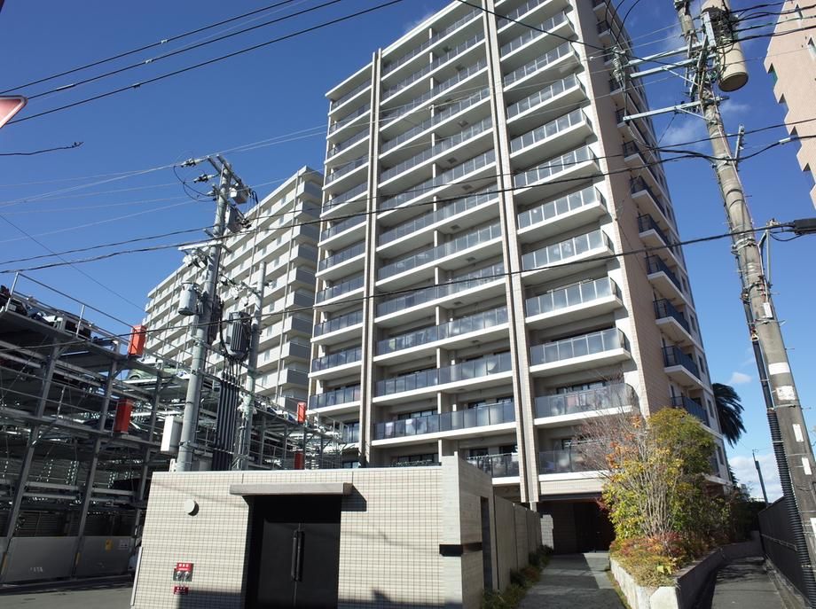4LDK Apartment in Miyazaki City, Miyazaki Prefecture - Thumbnail 3