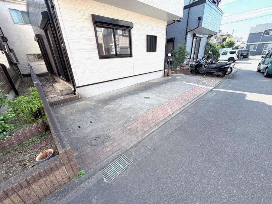 4LDK Detached House for Sale in Machida, Tokyo – 100m² Land - Thumbnail 3