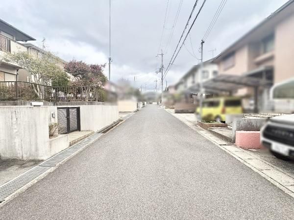 4LDK+S Detached House for Sale in Fujiwara-dai, Kobe - Thumbnail 3