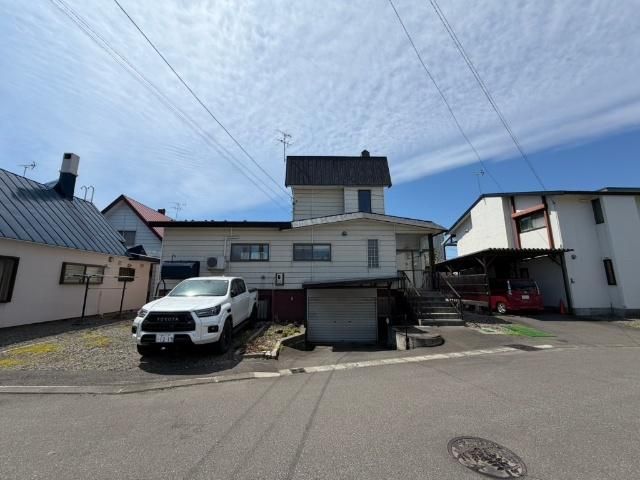 6LDK House for Sale in Asahikawa, Hokkaido - 4,900,000 Yen - Thumbnail 3