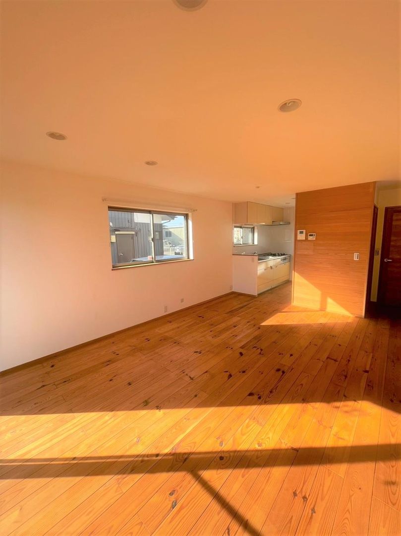 6LDK Detached House for Sale in Saitama City, 152 sqm - Thumbnail 2