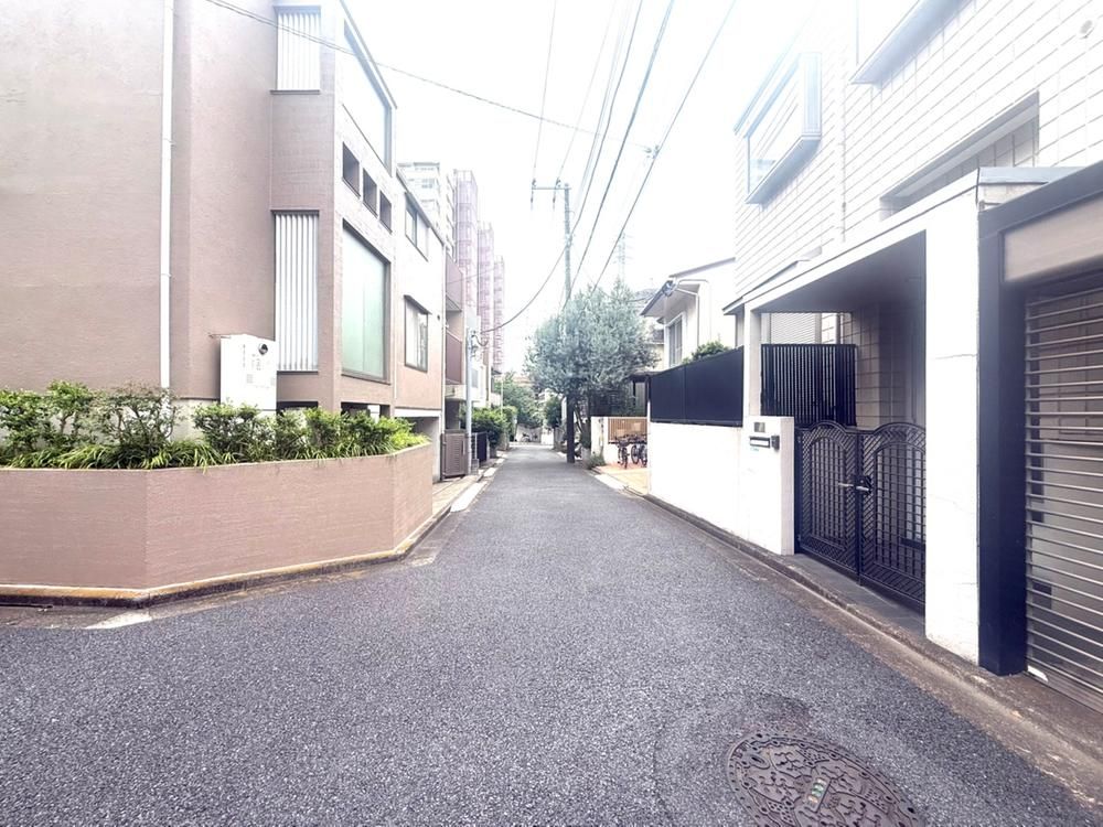Land for Sale in Meguro-ku, Tokyo – 127m² Plot, Freehold - Thumbnail 4