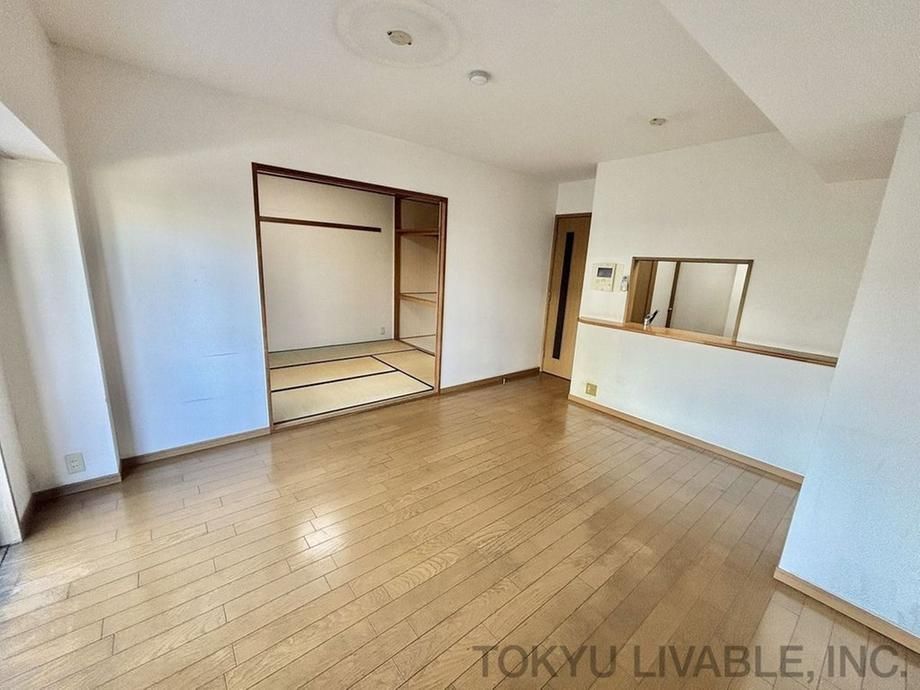 3LDK Apartment for Sale in Kawasaki, Kanagawa - Thumbnail 2