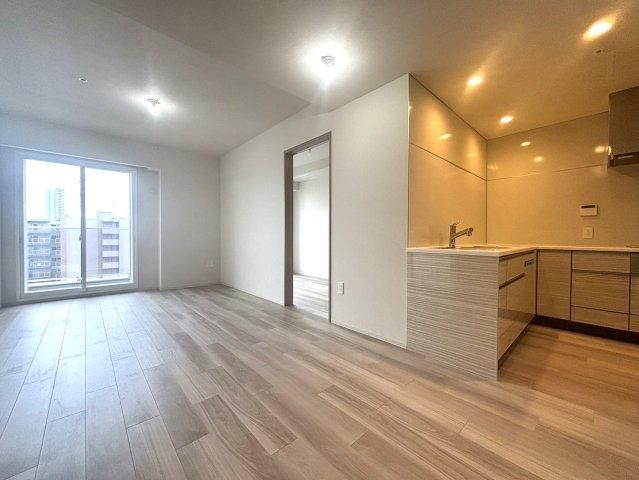 3LDK Apartment for Sale in Sapporo, Hokkaido - 70.79m2 - Thumbnail 3