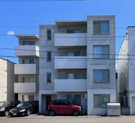 3LDK Apartment for Sale in Miyanosawa, Sapporo - 97.67 sqm - Thumbnail 2