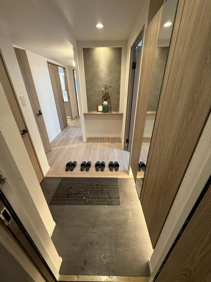 Renovated 4LDK Apartment for Sale in Sapporo's Nishi Ward - Thumbnail 3
