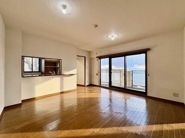 3LDK Apartment for Sale in Toride, Ibaraki - 74.62m2 - Thumbnail 4