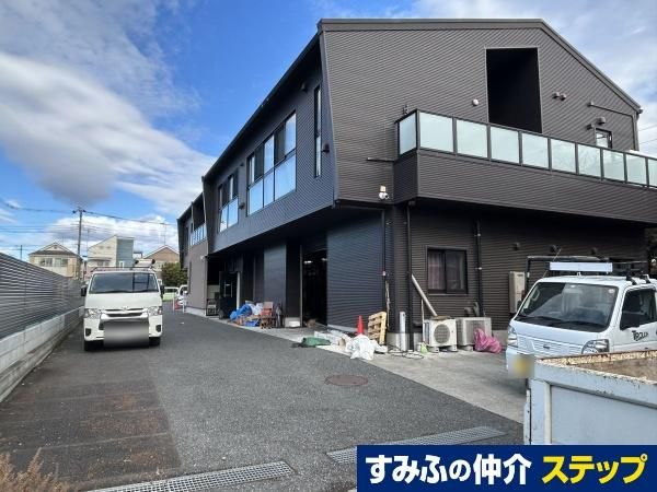 2LDK Steel-Framed House with Office and Garage in Kodaira, Tokyo - Thumbnail 2