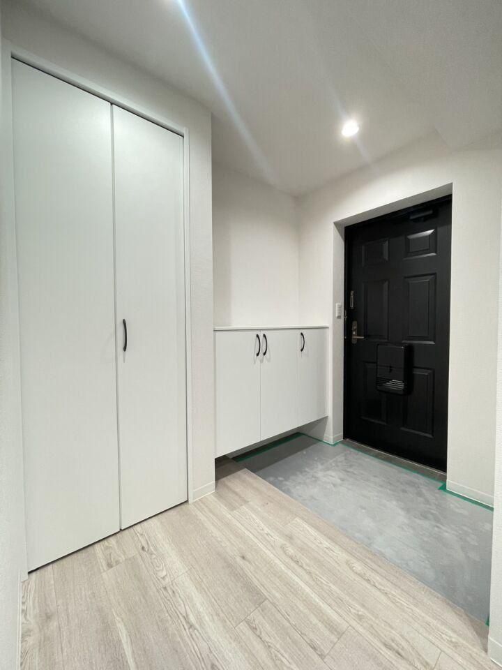Renovated 3LDK Apartment in Central Sapporo Near Soen Station - Thumbnail 2