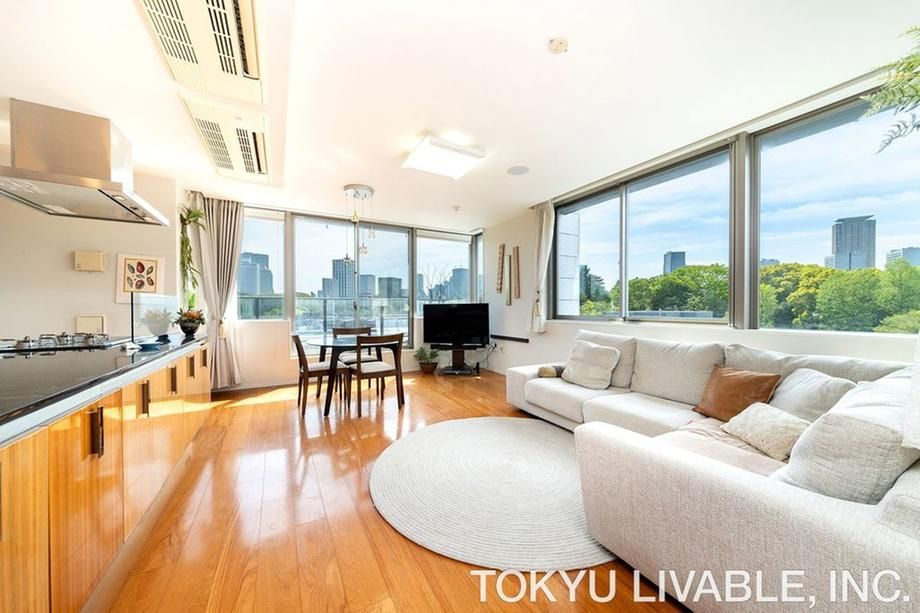 2LDK Apartment for Sale in Shinjuku, Tokyo - 75.14 sqm - Thumbnail 2