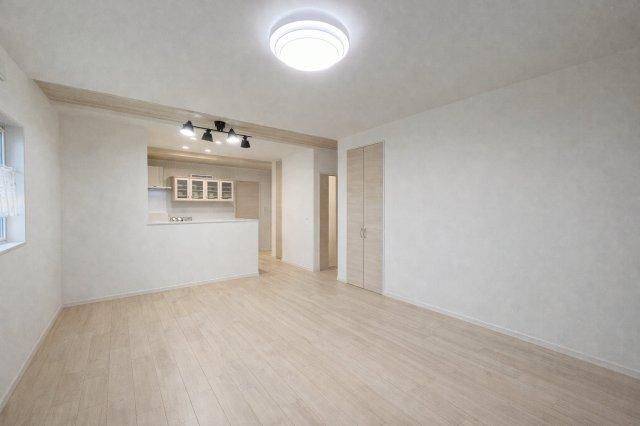 4LDK Detached House for Sale in Tosu, Saga - 3298万円 - Thumbnail 3