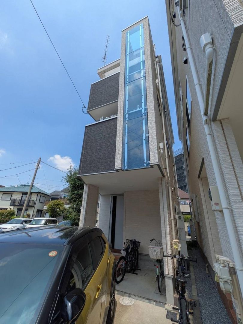 3-Storey House for Sale in Saitama City, 97.92m2 - Thumbnail 2