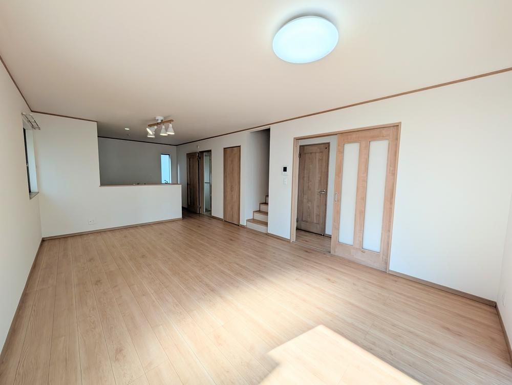 4LDK Detached House for Sale in Kita-ku, Saitama City - Thumbnail 4