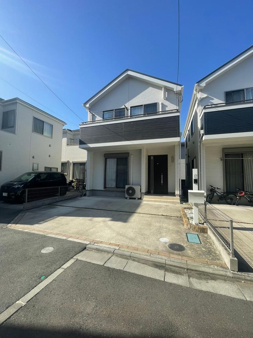 4LDK Detached House for Sale in Kita-ku, Saitama City - Thumbnail 2