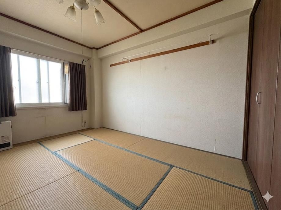 2LDK Apartment for Sale Near Hassamu Station, Sapporo - Thumbnail 3