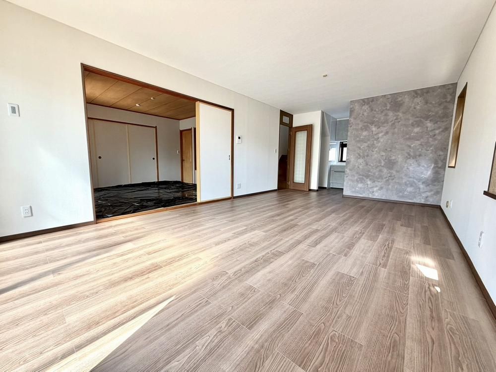 Renovated 5LDK House in Sendai Izumi with Solar Panels - Thumbnail 4