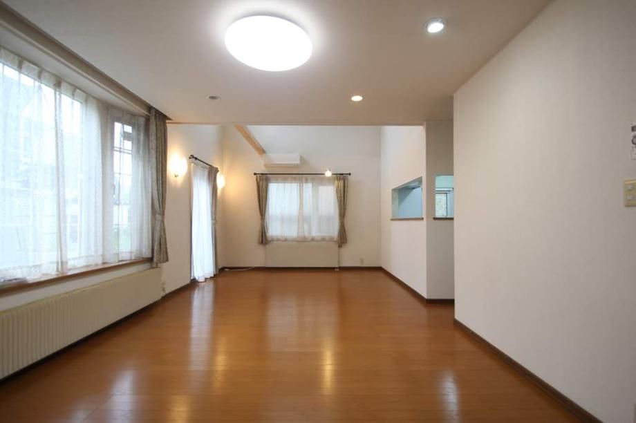 Spacious 4LDK House for Sale in Ebetsu, Hokkaido - Thumbnail 4