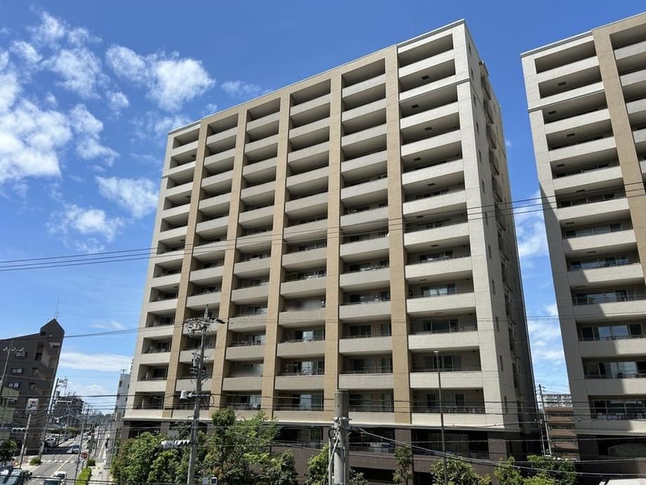 2LDK Apartment for Sale in Kasugai, Aichi - 78.53m² - Thumbnail 2