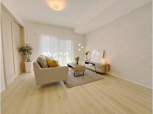 Renovated 3LDK Apartment in Kawasaki Nakahara Ward - Thumbnail 2