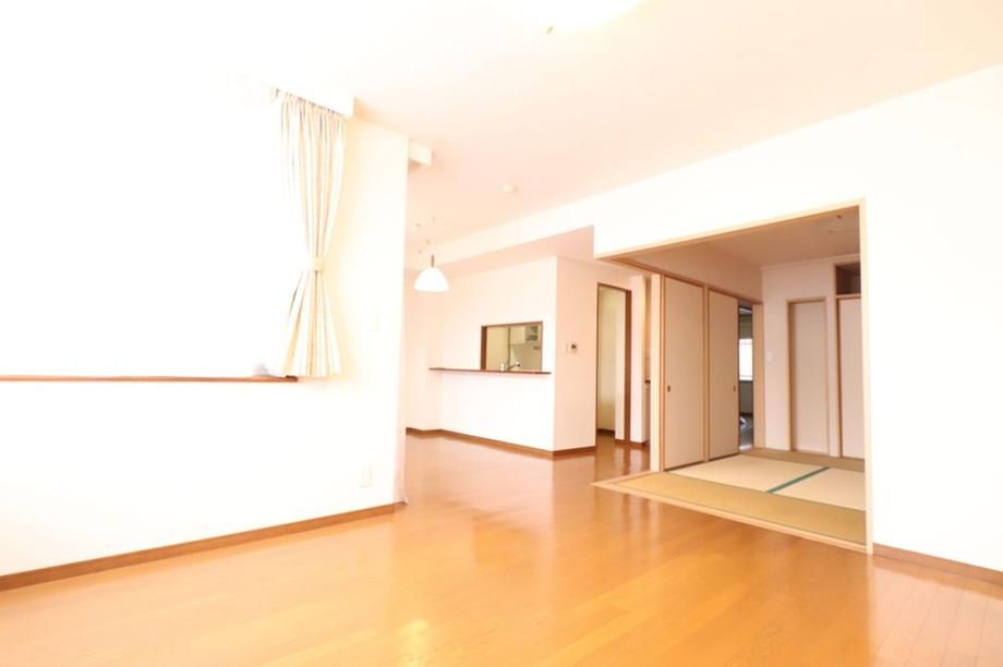 2LDK Apartment for Sale in Sendai Aoba Ward, 66.7m2 - Thumbnail 3