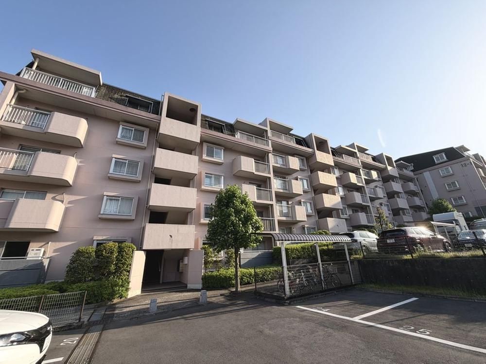 3LDK Apartment for Sale in Atsugi, Kanagawa – 97m² Top Floor - Thumbnail 2