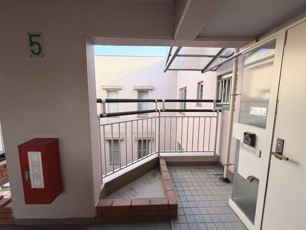 3LDK Apartment for Sale in Atsugi, Kanagawa – 97m² Top Floor - Thumbnail 3