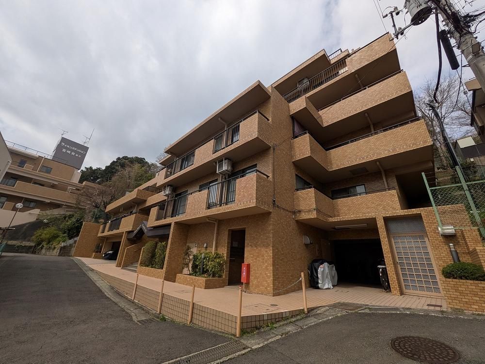 3LDK Apartment for Sale in Miyamae Ward, Kawasaki - Thumbnail 2
