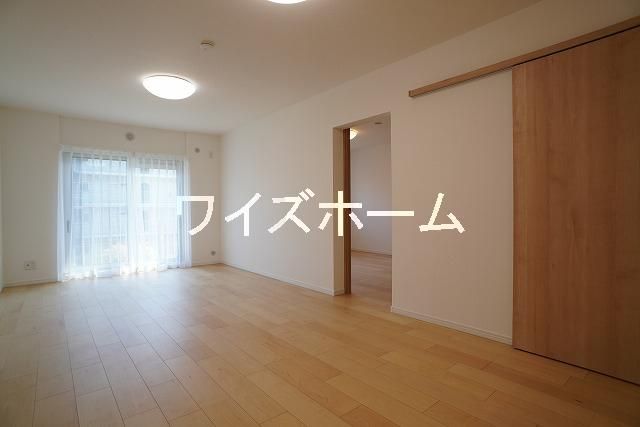 Renovated 3LDK Apartment in Inage Family Heights, Chiba - Thumbnail 4