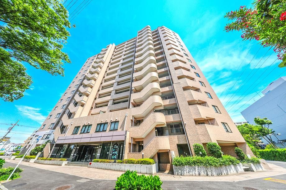 2LDK Apartment for Sale in Shin-Yokohama, Yokohama - Thumbnail 3