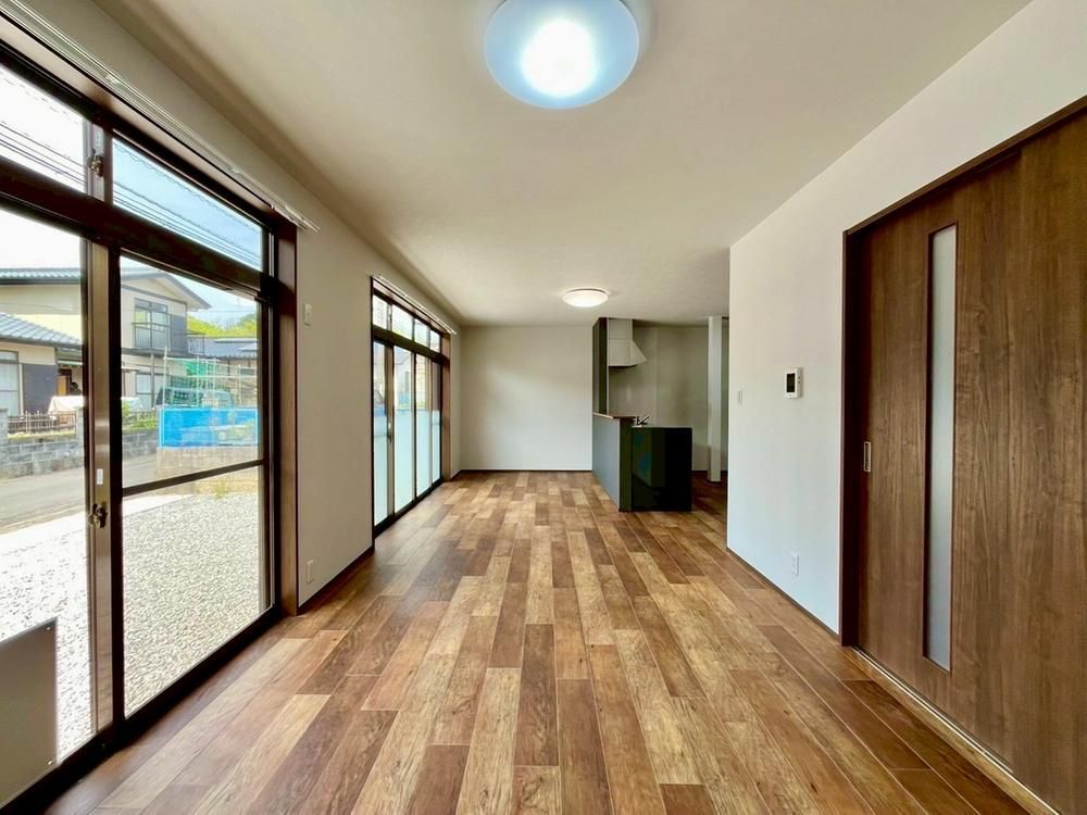 Renovated 3LDK+S House with 4-Car Parking in Ube, Yamaguchi - Image 1