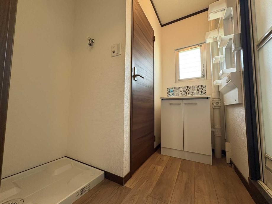 2LDK Apartment for Sale in Asahi Ward, Yokohama - Thumbnail 3