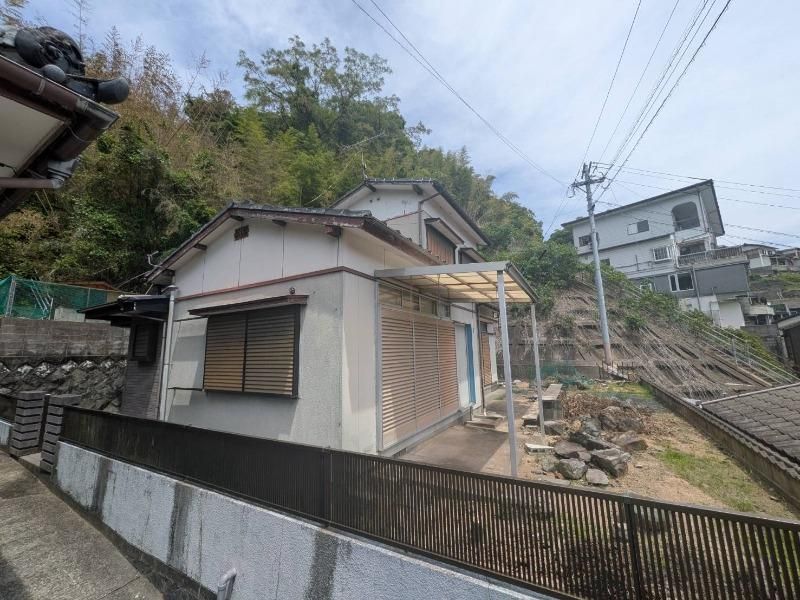 4K Resale House in Nagasaki City - 86.75m2 on 676m2 Land - Thumbnail 2