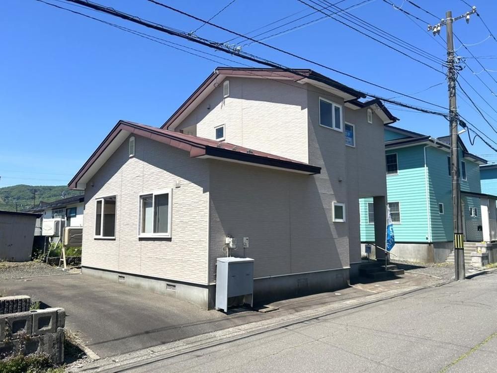 Renovated 3LDK House for Sale in Noboribetsu, Hokkaido - Thumbnail 2