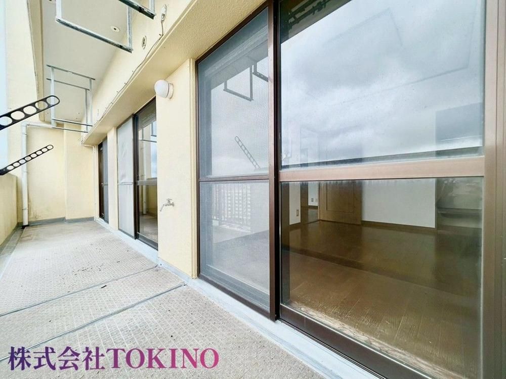 Renovated 3LDK Apartment with Ocean View in Ginowan, Okinawa - Thumbnail 3
