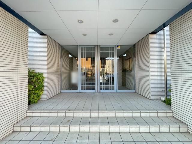 Renovated 3LDK Apartment for Sale in Higashi-Omiya, Saitama - Thumbnail 4