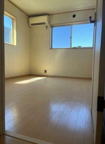 Renovated 3LDK House for Sale in Toyama's Shimizu-cho - Thumbnail 3