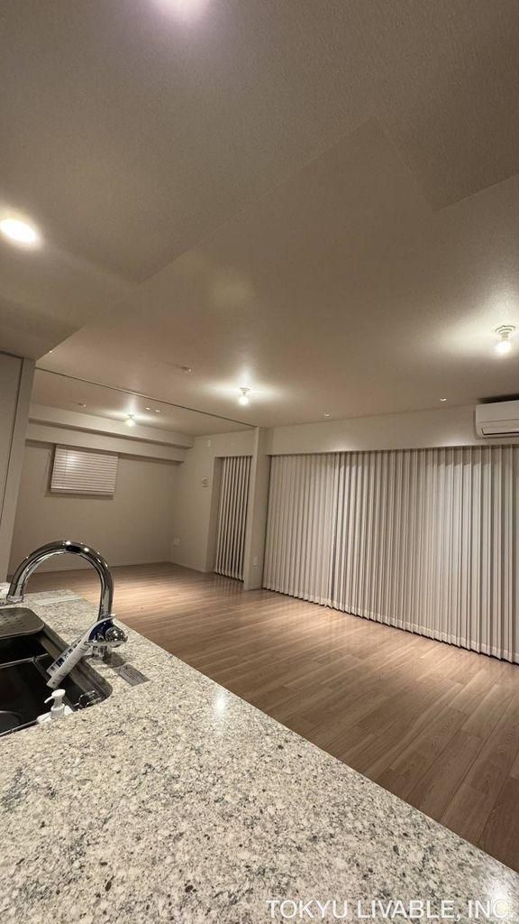 2LDK+S Apartment for Sale in Kanagawa Ward, Yokohama - Thumbnail 4