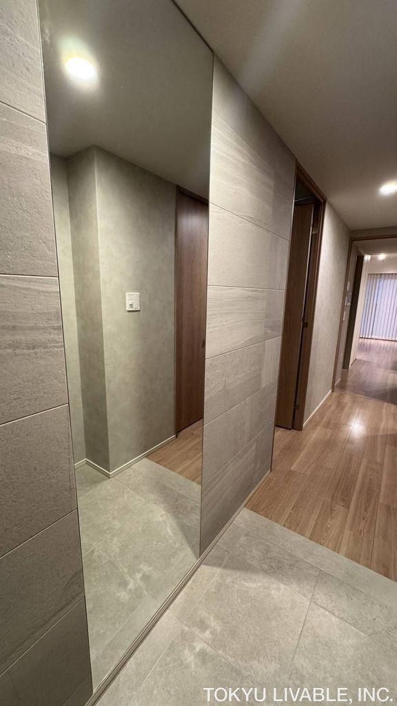 2LDK+S Apartment for Sale in Kanagawa Ward, Yokohama - Thumbnail 3