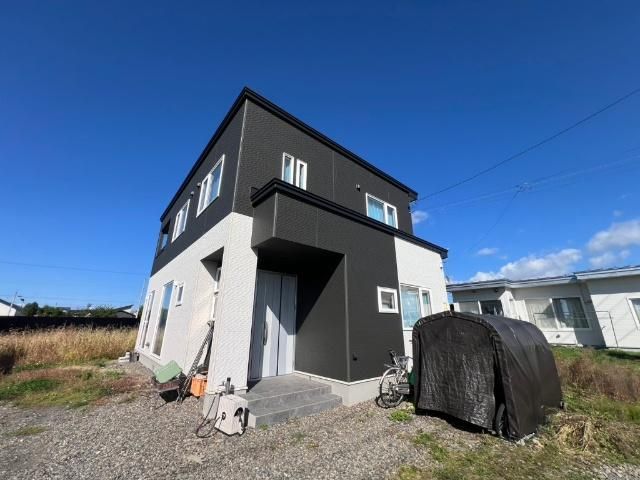 5LDK Detached House for Sale in Shikaoi Town, Hokkaido - Thumbnail 2