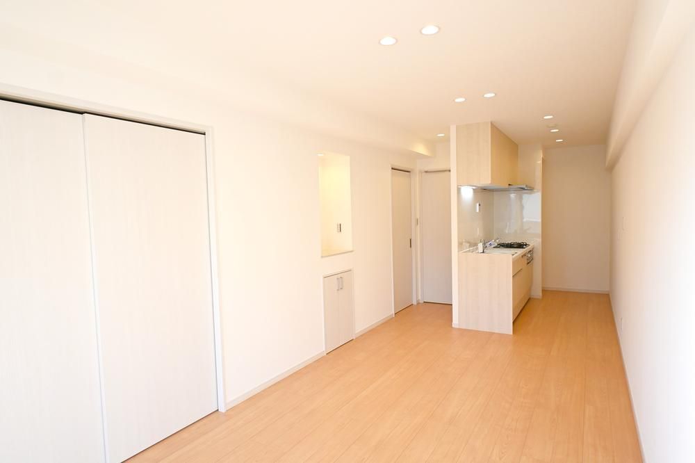 Renovated 2LDK Apartment Near Kakiō Station in Kawasaki - Thumbnail 3