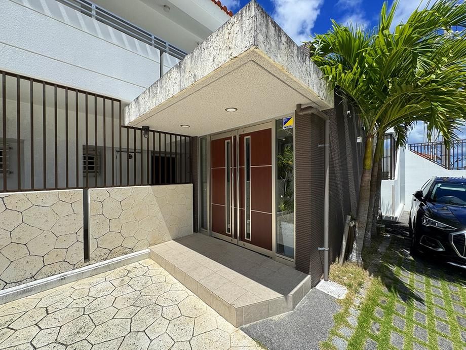 2LDK Apartment for Sale in Shuri Kinjo-cho, Naha, Okinawa - Thumbnail 3