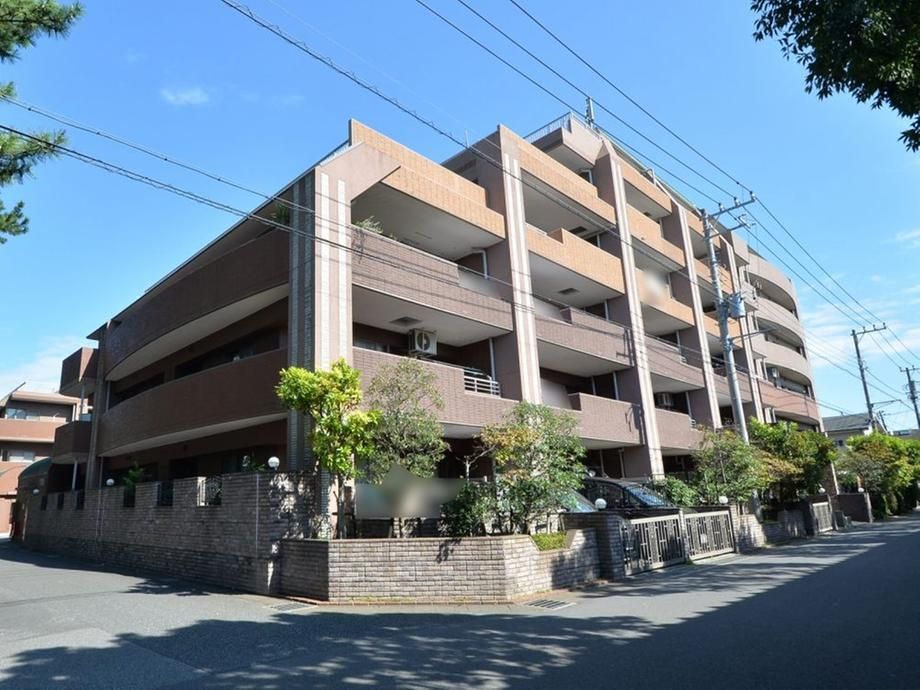 3LDK Apartment for Sale in Funabashi, Chiba Prefecture - Thumbnail 2