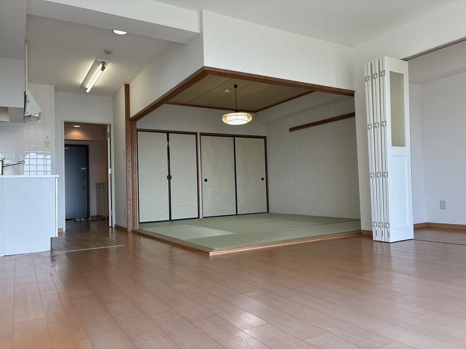 1LDK Apartment for Sale in Onjuku, Chiba - 56.7m2 - Thumbnail 2