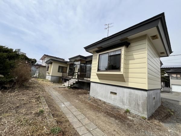 Renovated 5LDK House for Sale in Tomakomai, Hokkaido - Thumbnail 3