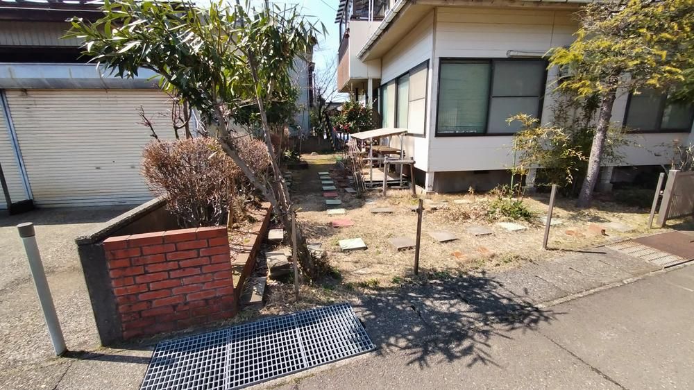 7DK House for Sale in Joetsu, Niigata - 160 sqm - Thumbnail 2