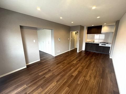 3LDK Apartment for Sale in Chuo-ku, Sapporo - 70.78m² - Thumbnail 3