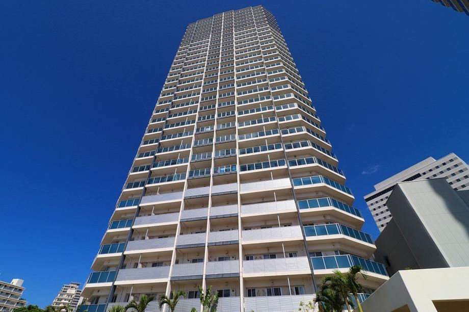 3LDK Apartment for Sale in Naha, Okinawa – 110m² Ocean View - Thumbnail 2